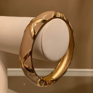 Bangle bracelet